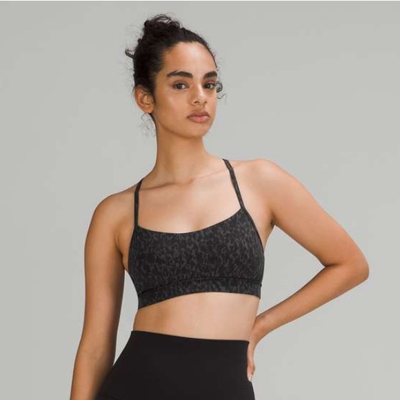 Lululemon flow y sports bra - Picture 1 of 3